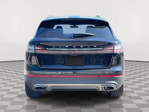 Used 2022 Lincoln Nautilus Reserve w/ Equipment Group 201A image 6