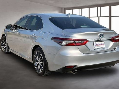 Used 2024 Toyota Camry XLE FWD image 4