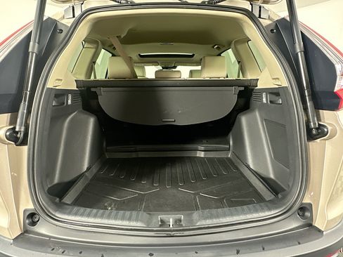 Used 2018 Honda CR-V Touring image 29