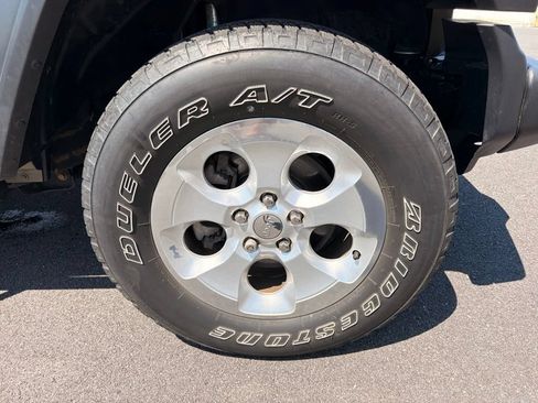 Used 2020 Jeep Gladiator Sport w/ Quick Order Package 24S AWD/4WD image 34