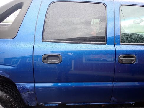 Used 2004 Chevrolet Avalanche Z71 w/ Preferred Equipment Group AWD/4WD image 10