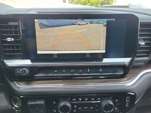 Used 2024 Chevrolet Silverado 1500 LT Trail Boss w/ Protection Package AWD/4WD image 10