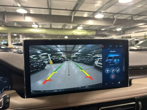 Used 2022 Lincoln Nautilus Reserve image 17