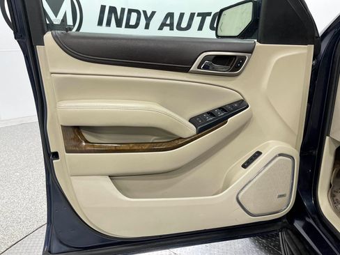 Used 2018 GMC Yukon Denali AWD/4WD image 15