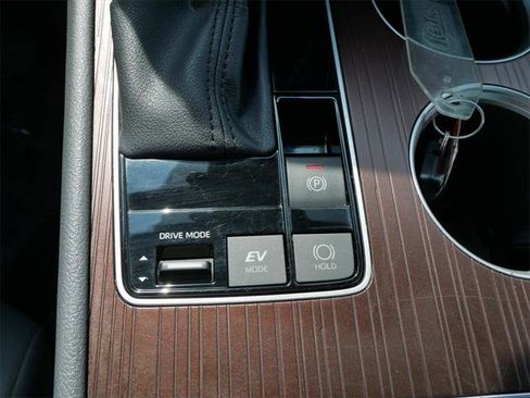 Certified 2023 Toyota Sienna XLE image 18