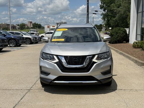 Used 2019 Nissan Rogue SV AWD/4WD image 17