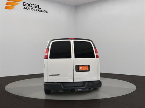 Used 2018 Chevrolet Express 2500 Extended w/ Driver Convenience Package image 4