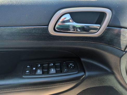 Used 2014 Jeep Grand Cherokee Laredo w/ Quick Order Package 23E image 10