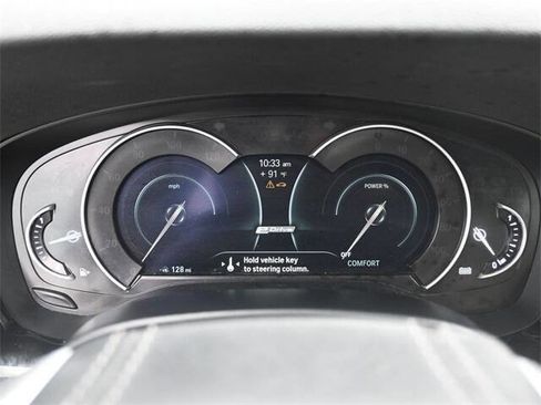 Used 2019 BMW 530e xDrive w/ Convenience Package image 9