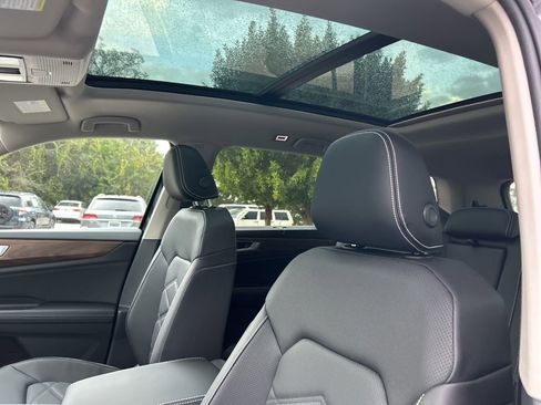 New 2026 Volkswagen Atlas SE FWD image 22