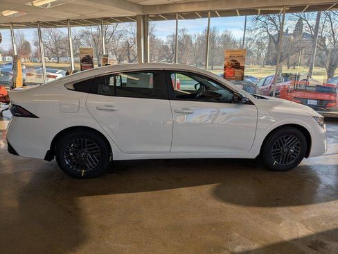 New 2026 Nissan Sentra SV w/ Floor Mat Package FWD image 8