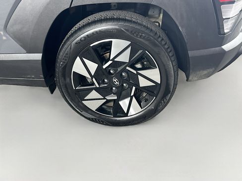Used 2024 Hyundai Kona SEL FWD image 11