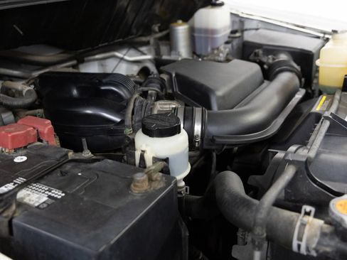 Used 2014 Nissan NV 1500 S w/ Side & Curtain Airbag Package image 6