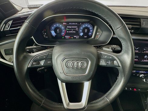 Used 2023 Audi Q3 2.0T Premium w/ Black Optic Sport Package image 19