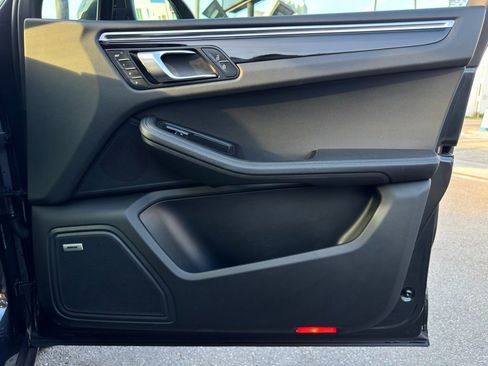 Used 2023 Porsche Macan S image 29