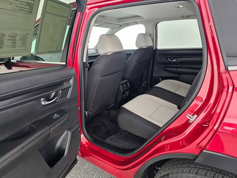 Used 2025 Honda CR-V EX image 14