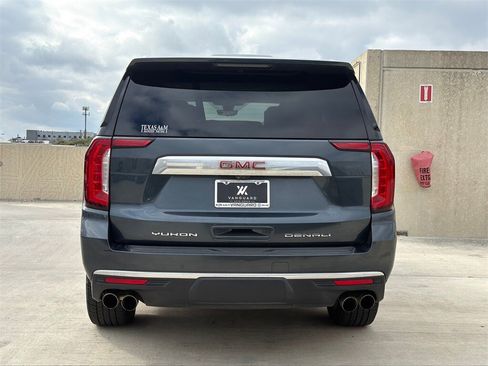 Used 2021 GMC Yukon Denali w/ Denali Ultimate Package image 8