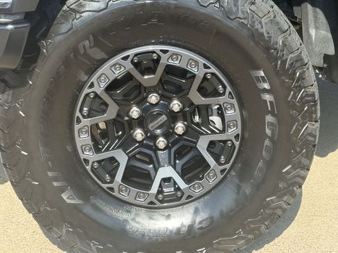 Used 2025 Ford F150 Raptor w/ Equipment Group 803A Raptor R AWD/4WD image 9