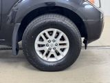 Used 2017 Nissan Frontier SV image 4