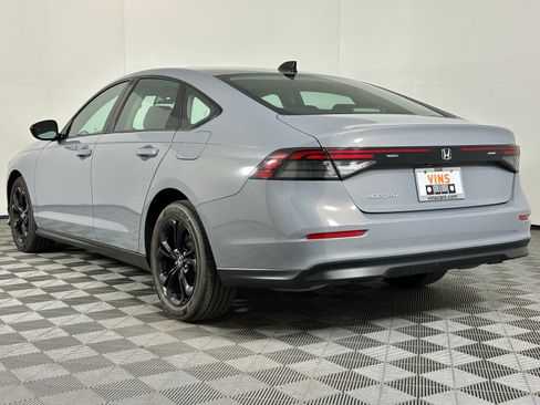 Used 2025 Honda Accord SE image 29