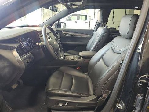 Used 2024 Cadillac XT6 Luxury w/ LPO, Floor Liner Package AWD/4WD image 21
