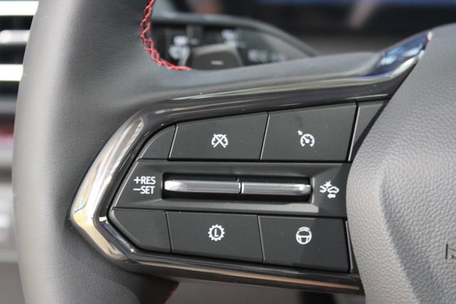 New 2026 Chevrolet Traverse RS w/ LPO, Floor Liner Package AWD/4WD image 18