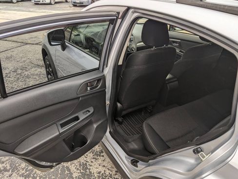 Used 2014 Subaru Crosstrek 2.0i Premium AWD/4WD image 11