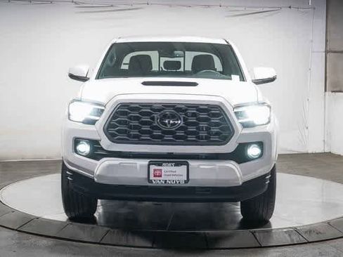 Certified 2023 Toyota Tacoma TRD Sport image 4
