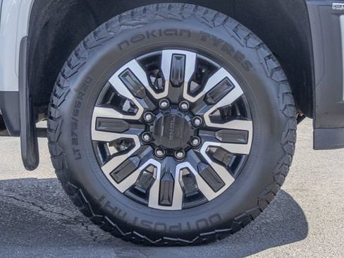 Used 2024 GMC Sierra 2500 Denali Ultimate AWD/4WD image 12