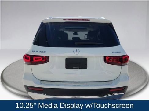 Used 2022 Mercedes-Benz GLB 250 4MATIC image 12