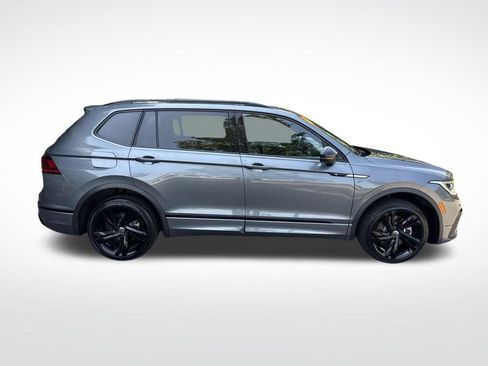 Used 2023 Volkswagen Tiguan SE R-Line FWD image 4