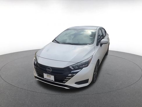 Used 2025 Nissan Versa SV FWD image 7