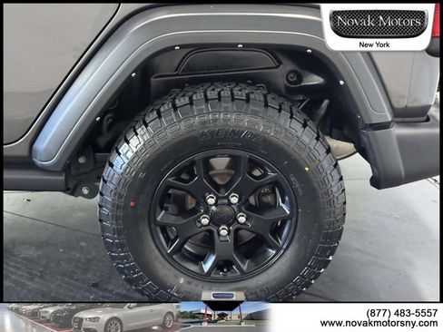 Used 2022 Jeep Wrangler Unlimited Sport AWD/4WD image 5