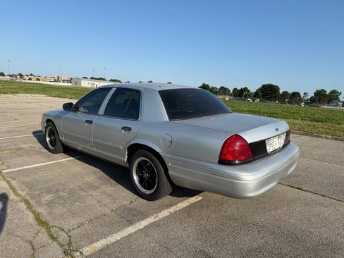 Used 2007 Ford Crown Victoria Police Interceptor RWD image 6
