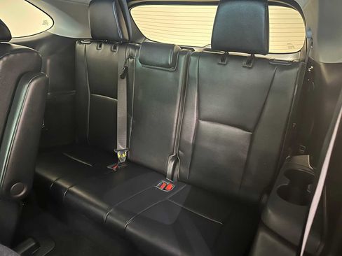 Used 2023 Toyota Highlander XLE AWD/4WD image 25