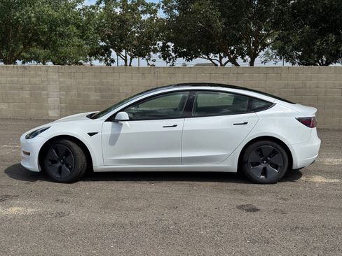 Used 2022 Tesla Model 3 Long Range AWD/4WD image 8