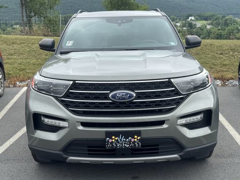 Used 2020 Ford Explorer XLT w/ Equipment Group 202A AWD/4WD image 5