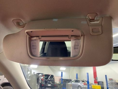 Used 2018 Ford Fusion SE w/ Fusion SE Technology Package image 27