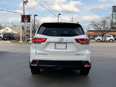 Used 2019 Toyota Highlander Limited AWD/4WD image 8