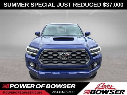 Used 2023 Toyota Tacoma TRD Sport AWD/4WD image 8