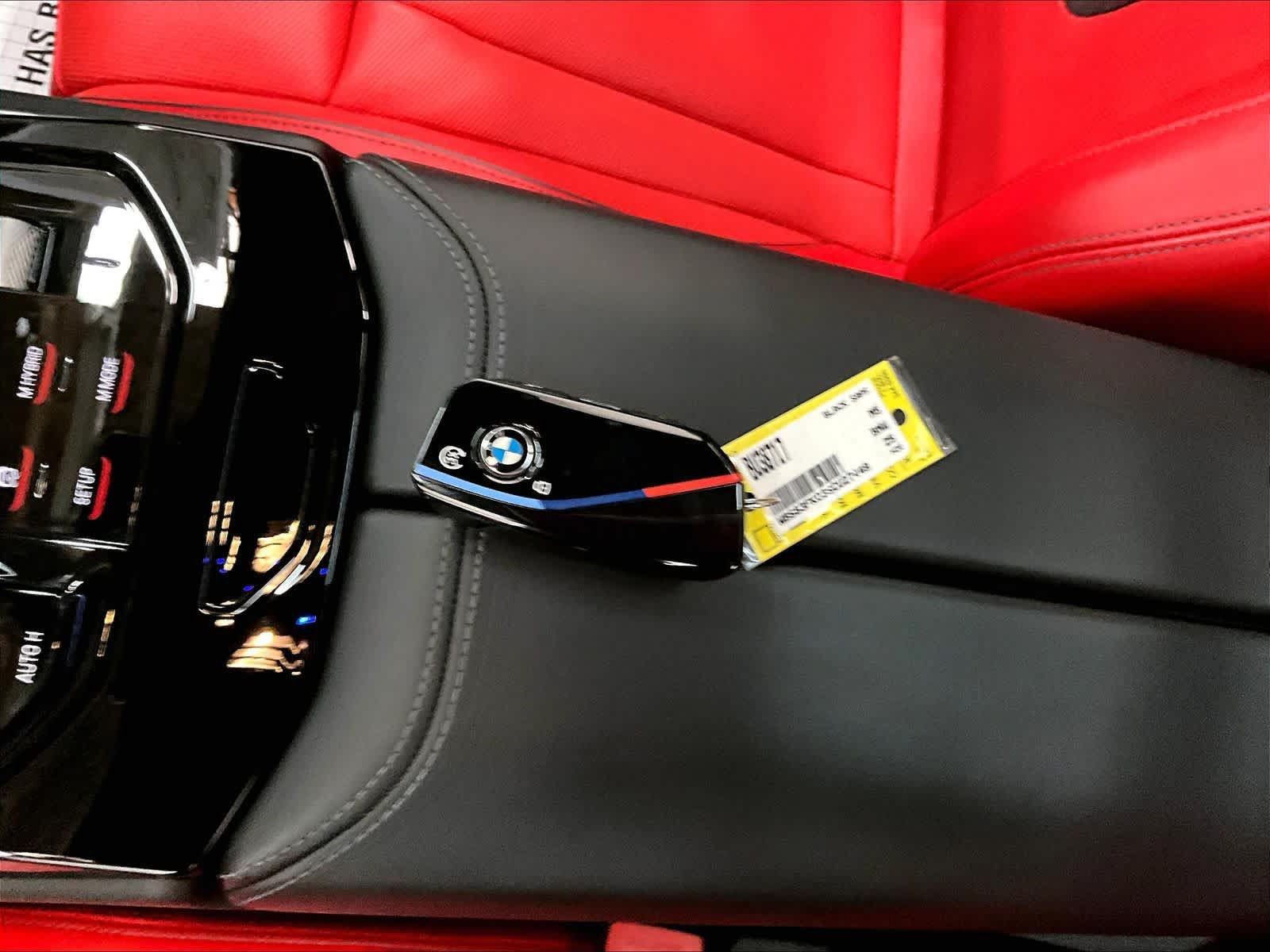 Used 2025 BMW M5 AWD/4WD image 14