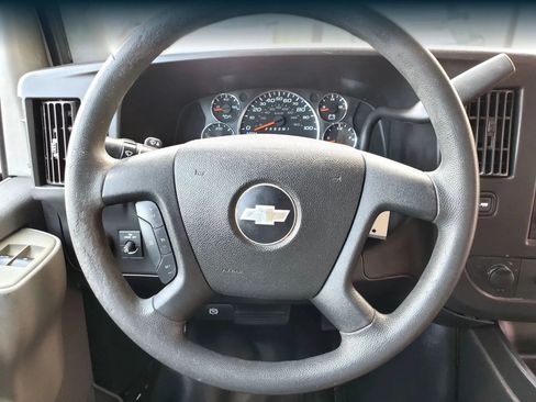 Used 2019 Chevrolet Express 2500 Extended w/ Driver Convenience Package RWD image 21