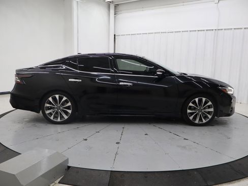 Used 2023 Nissan Maxima Platinum w/ Sport Mat Group image 2