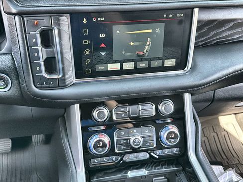 Used 2022 GMC Yukon Denali AWD/4WD image 19