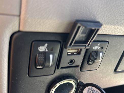 Used 2019 Toyota Sienna XLE w/ XLE Navigation Package AWD/4WD image 36