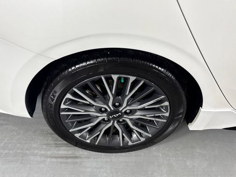 Used 2023 Kia Forte GT-Line w/ GT-Line Premium Package FWD image 10