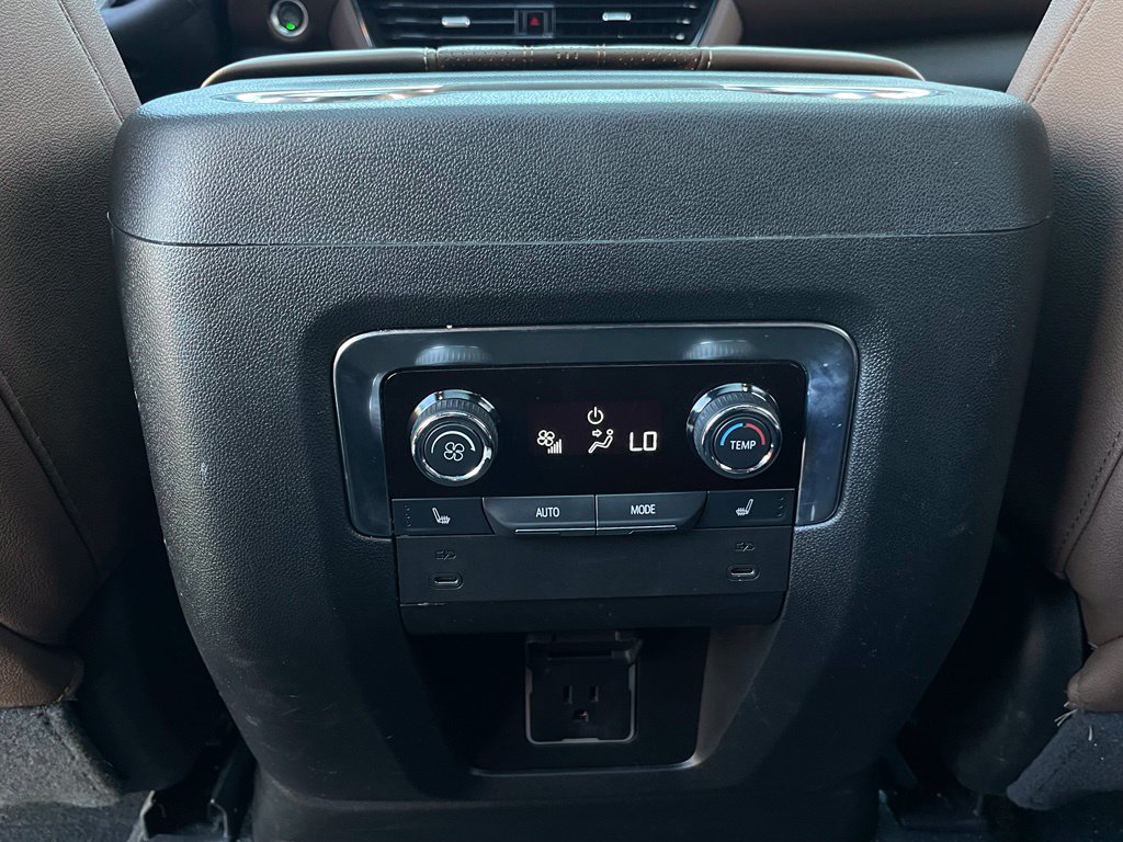 Used 2025 Chevrolet Tahoe High Country AWD/4WD image 30