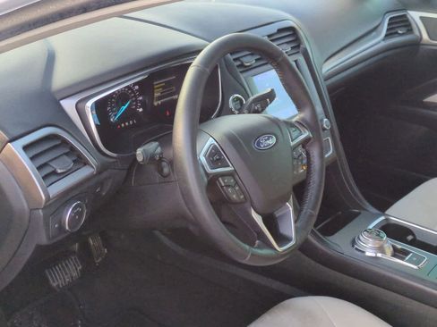 Used 2020 Ford Fusion SE w/ Equipment Group 151A image 10