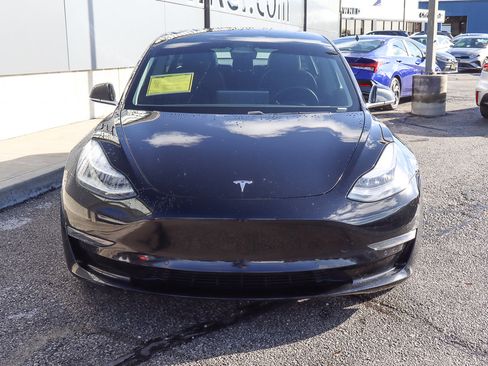 Used 2019 Tesla Model 3 Performance image 2