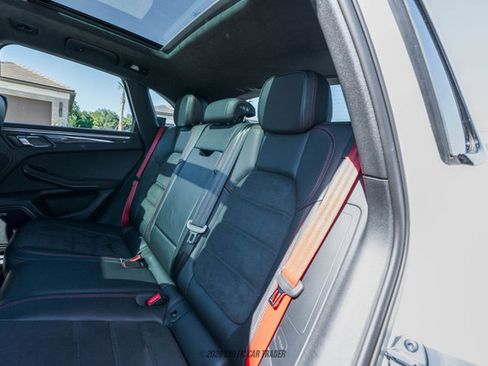 Used 2024 Porsche Macan GTS image 71